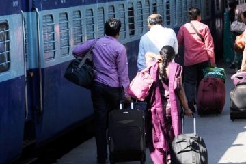 यात्रियों के मोबाइल-लैपटॉप का भी बीमा करेगा रेलवे, हर्जाना भी देगा!