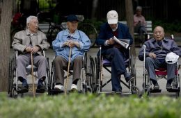 2020 तक चीन में 24 करोड़ हो जाएगी बुजुर्गों की आबादी