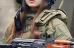 दुनिया की सबसे खूबसूरत महिला सैनिक