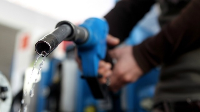 आपको पता है कि पेट्रोल की असली किमत क्या होती है? आइए हम बताते हैं!