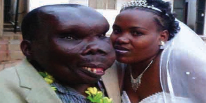 युगांडा के इस भयानक इंसान को मिल गया सच्चा प्यार,और बन गया 8 बच्चों का बाप!